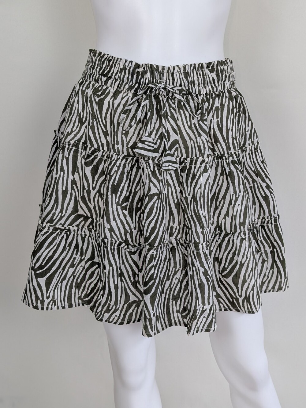 Mare Sole Amore Messina Short Skirt In Safari Print Olive Green Size Large